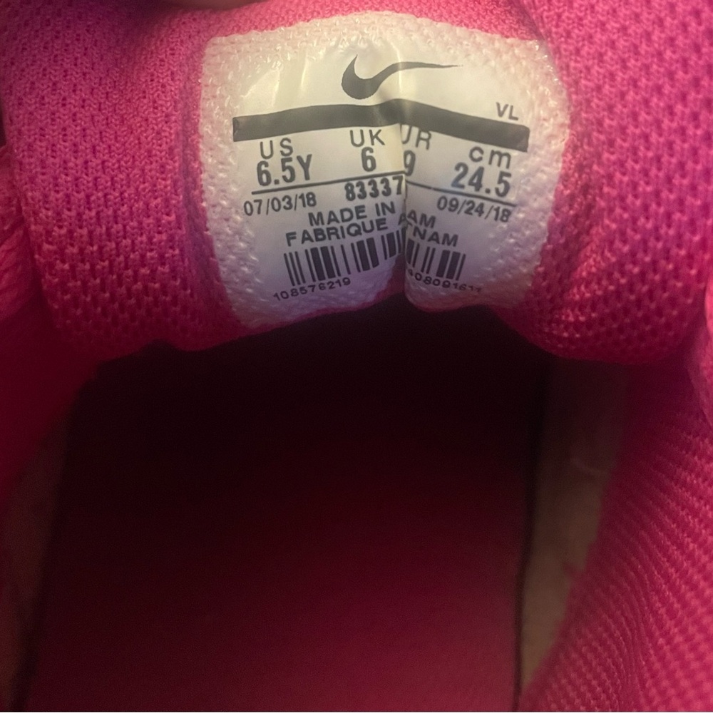 Nike Air $28